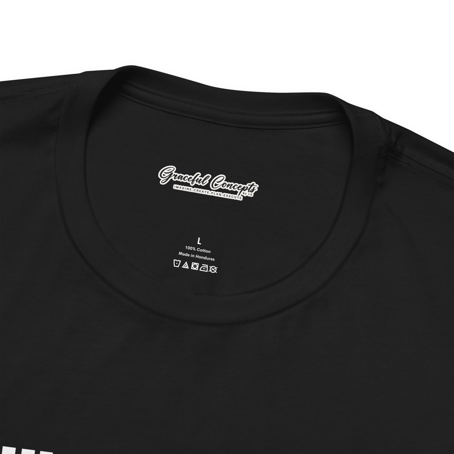 "This Mom Made Legends' Tee - Unisex Short Sleeve T-Shirt